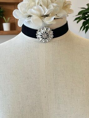 Vintage Crystal Flower Black Velvet Choker Necklace